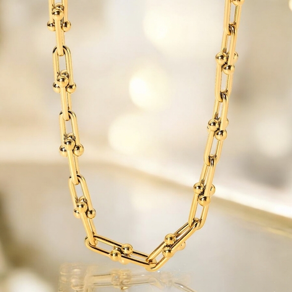 🆕️18K Gold Plated Stainless Steel Paperclip Chain Necklace - Modern & Chic ✨ - Picture 8 of 10